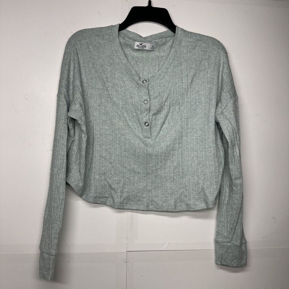 Hollister Women’s Ribbed Long Sleeve Henley Top Size Small Light Green Cropped